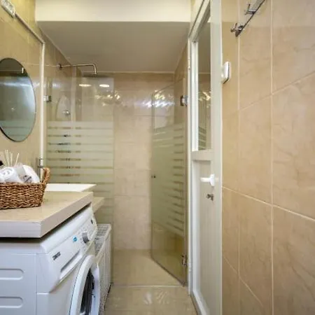 Ben Yehuda, 3 Lovely Flats In The Same Building Jérusalem Extérieur photo