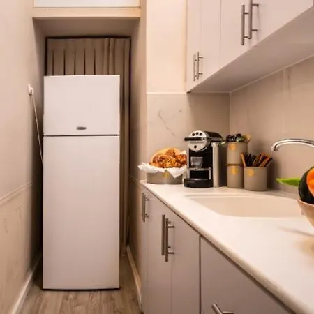 Ben Yehuda, 3 Lovely Flats In The Same Building Jérusalem Extérieur photo